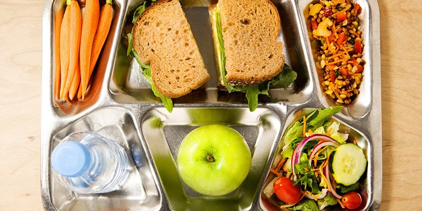 Hooters Menu Items Your Nutritionist Wants You to Avoid